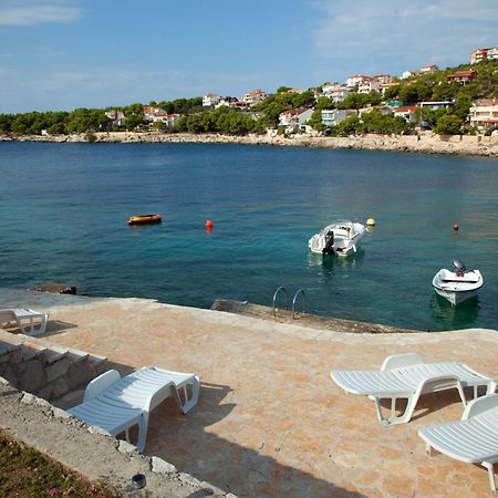 Apartments By The Sea Bilo, Primosten - 4191 외부 사진