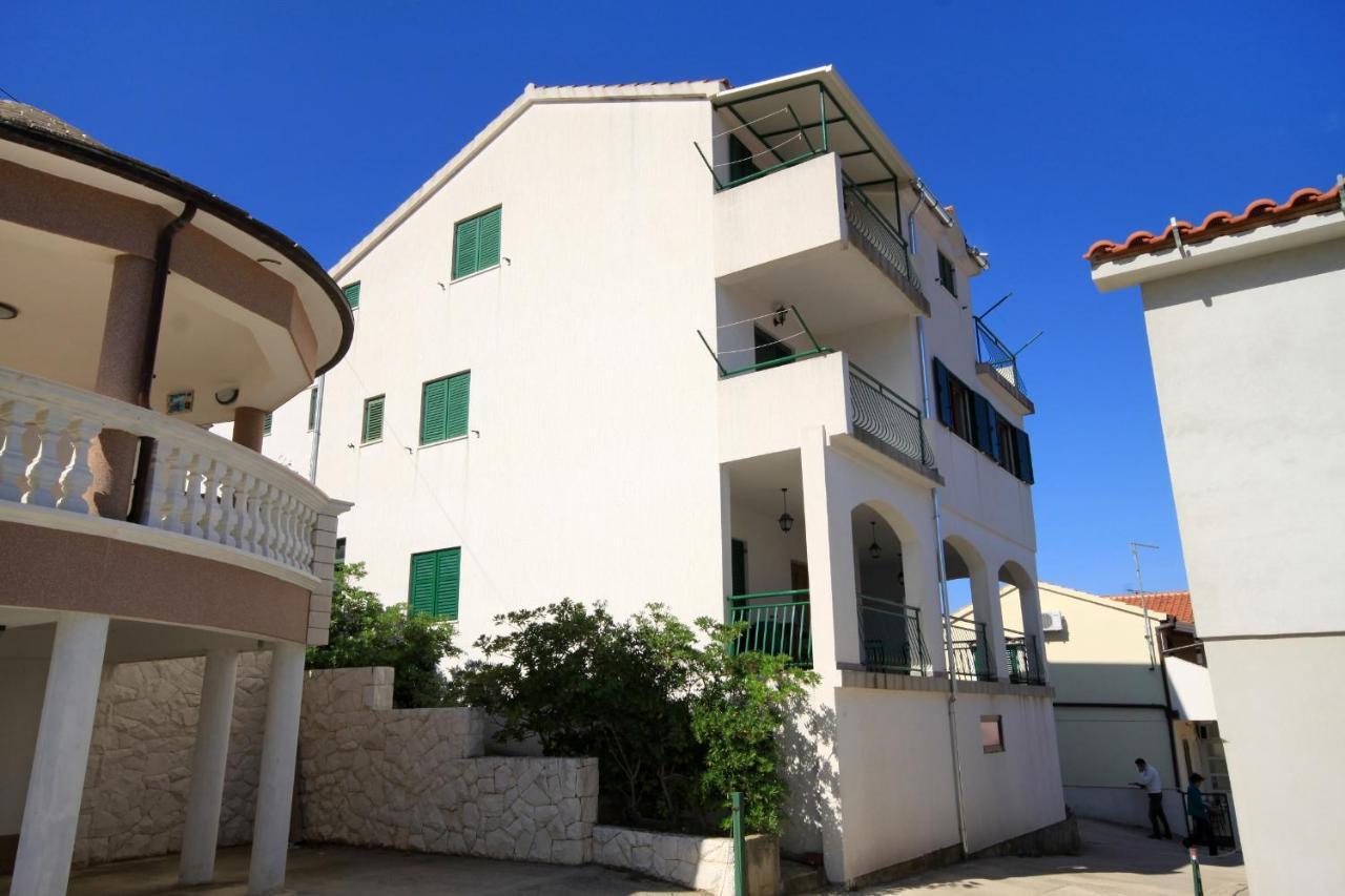 Apartments By The Sea Bilo, Primosten - 4191 외부 사진