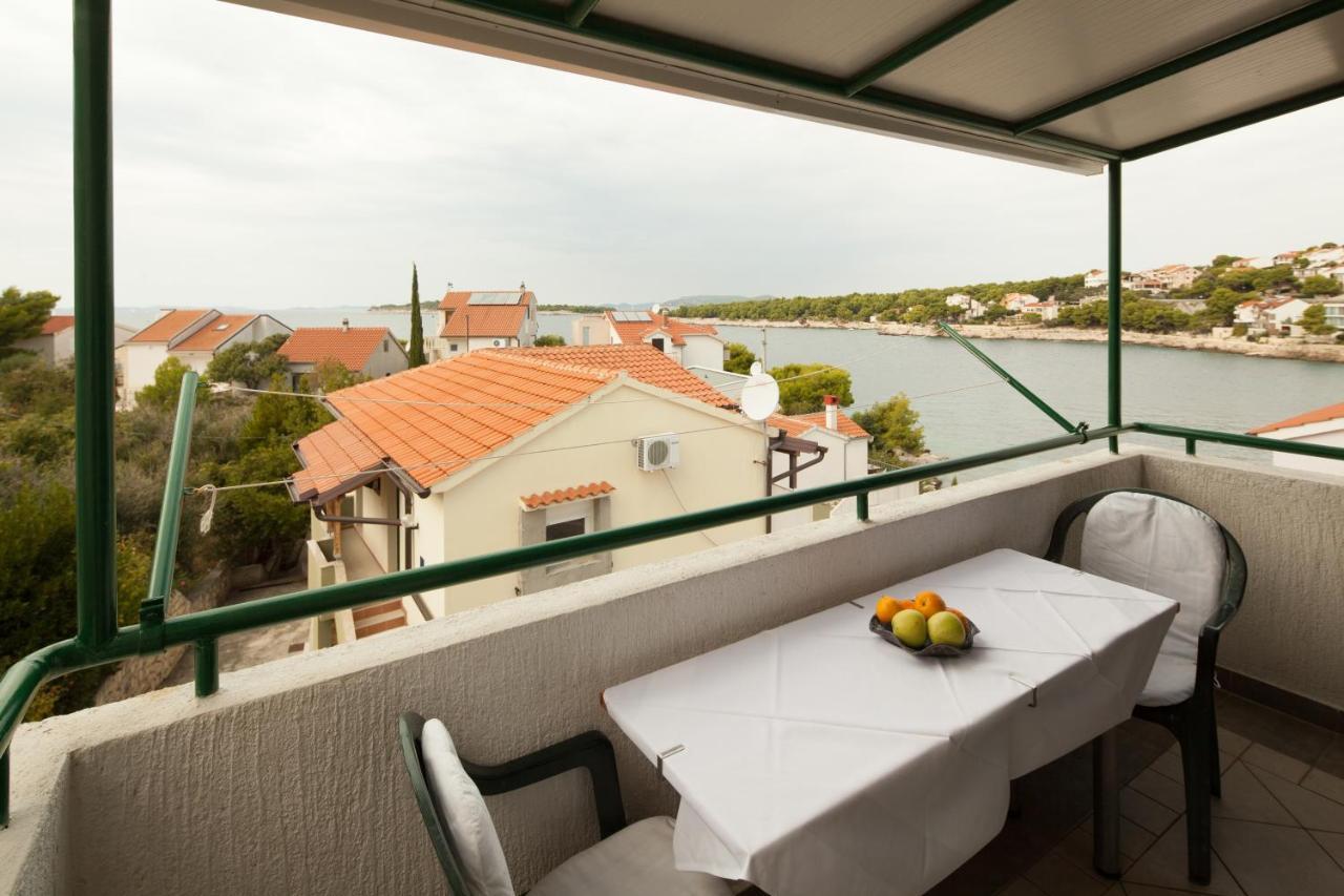 Apartments By The Sea Bilo, Primosten - 4191 외부 사진